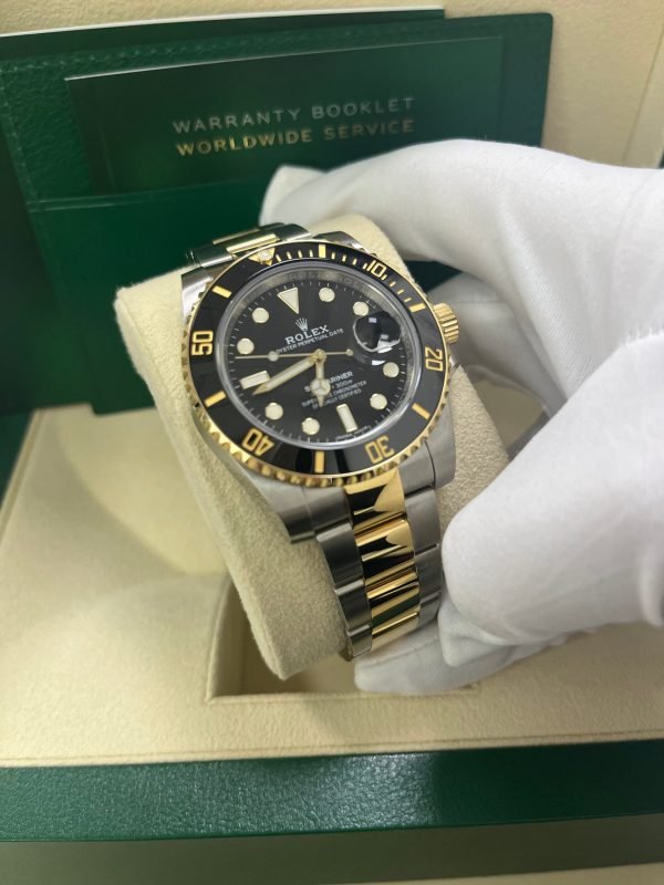 R Submariner Date 18K Yellow Gold/Steel Black Dial 116613LN - Image 9