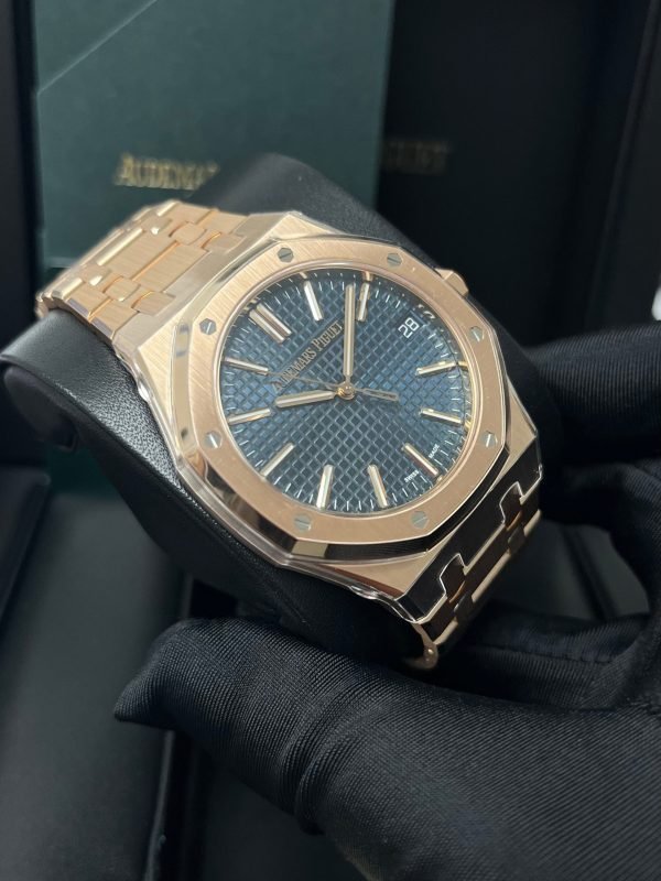 AS Piguet Royal Oak Selfwinding 2023 Release ROYAL OAK SELFWINDING Rose Gold Blue Dial 41mm 15510OR.OO.1320OR.03 - Image 9