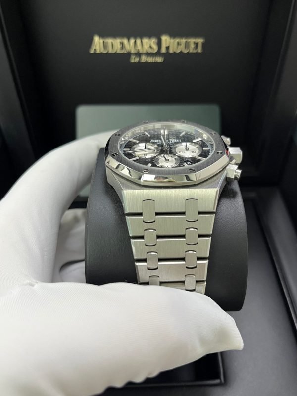 AS Piguet Royal Oak Selfwinding Chronograph/ Stainless Steel/ Black Dial/ White Sub-Dials (Ref#26331ST.OO.1220ST.02) - Image 9