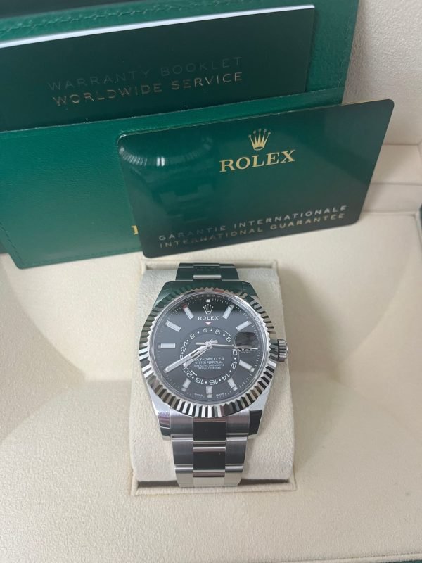 R Sky-Dweller 18k White Gold 42mm Black Dial - Steel Bracelet (Ref# 326934) - Image 4