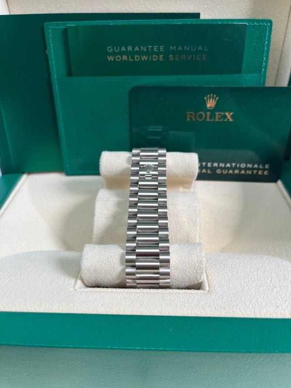 R White Gold Day-Date 40 Watch - Fluted Bezel - Olive Green Bevelled Roman Dial - President Bracelet (Ref# 228239) - Image 6