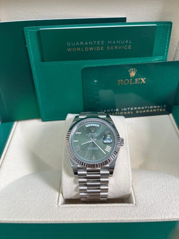 R White Gold Day-Date 40 Watch - Fluted Bezel - Olive Green Bevelled Roman Dial - President Bracelet (Ref# 228239) - Image 2